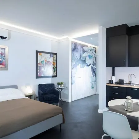 Apartment Qk Monolocale Deluxe *